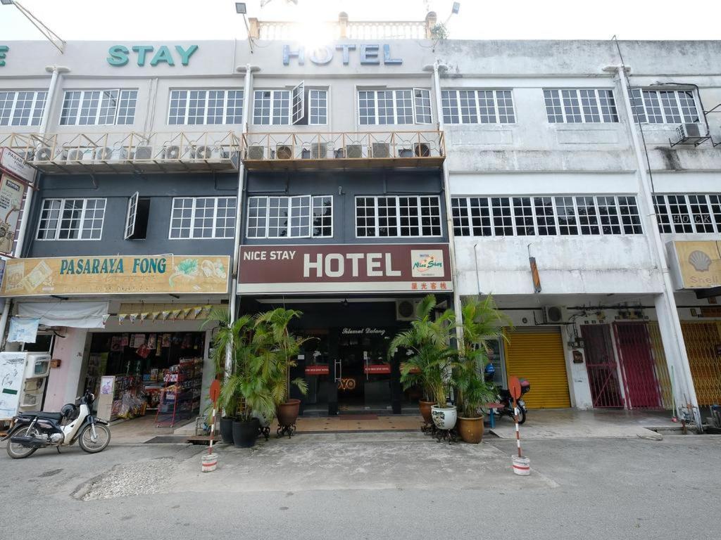Nice Stay Hotel Raub Εξωτερικό φωτογραφία